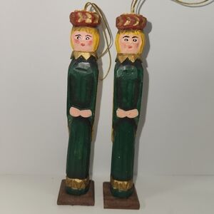 #2526, VTG 1930's  RUSSIAN WOODEN HAND PAINTED CHRISTMAS ORNAMENTS. 2 ITEMS 